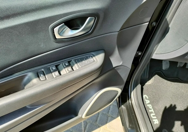 Renault Captur cena 46800 przebieg: 116000, rok produkcji 2018 z Supraśl małe 379